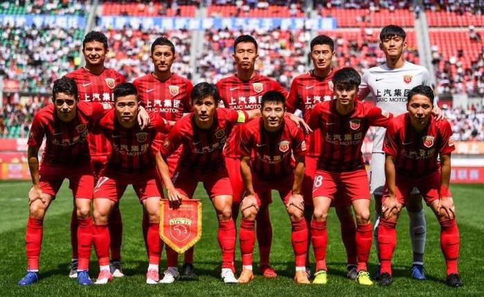 詹皇最后“卧底”登场，关键时刻失误不断，湖人被东契奇也带不动